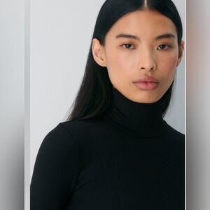 Wilfred Only Black Turtleneck